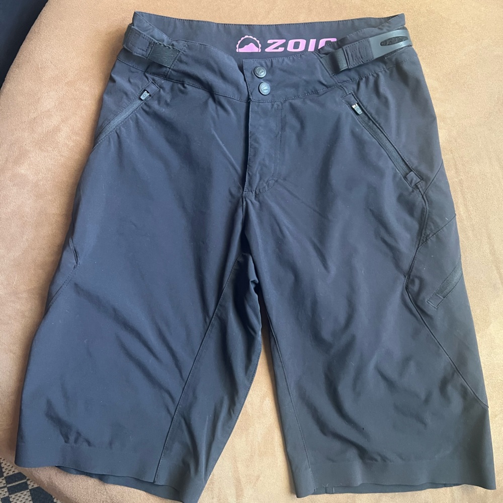 Zoic Women’s Mtn bike shorts - liner not included. Black. Size XS